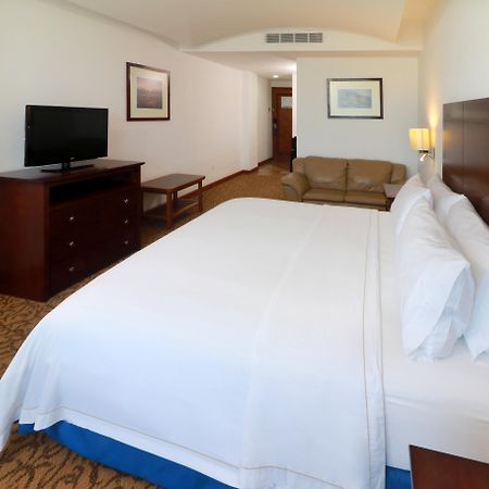 Holiday Inn Express Nuevo Laredo By Ihg Екстер'єр фото