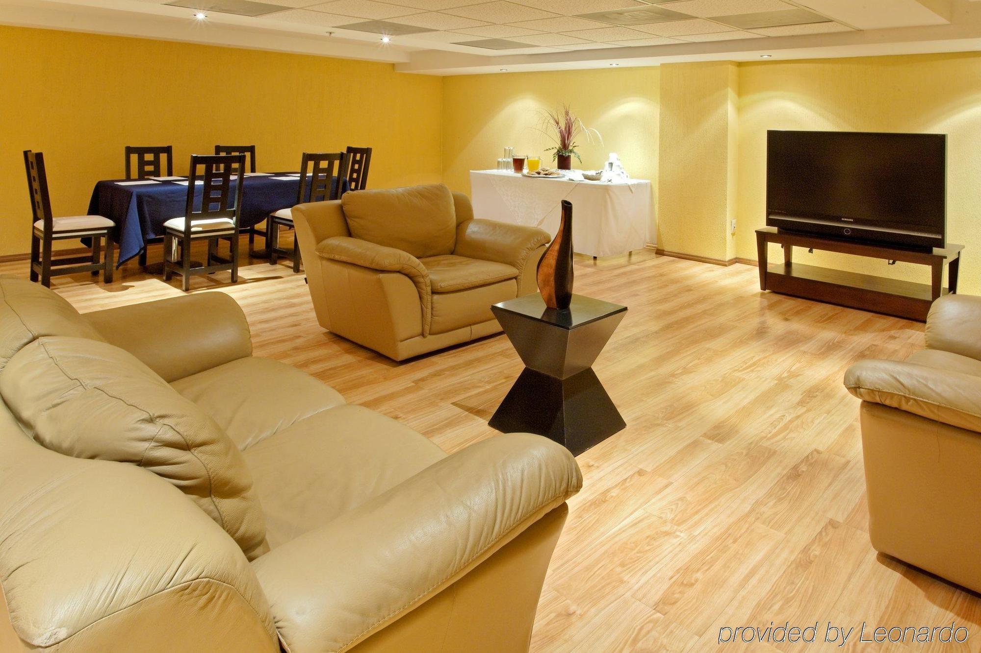 Holiday Inn Express Nuevo Laredo By Ihg Інтер'єр фото
